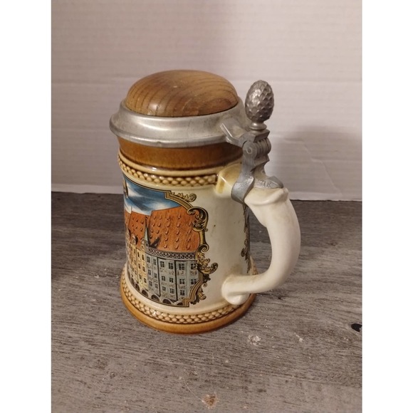 Beyer Old German Cities Stein Der March zu Munchen hand painted Stein Limited Ed - Picture 2 of 8